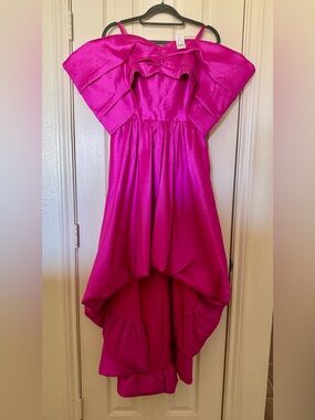 NWT New York & Company Fuchsia Strapless Ruffled Dress Size Medium